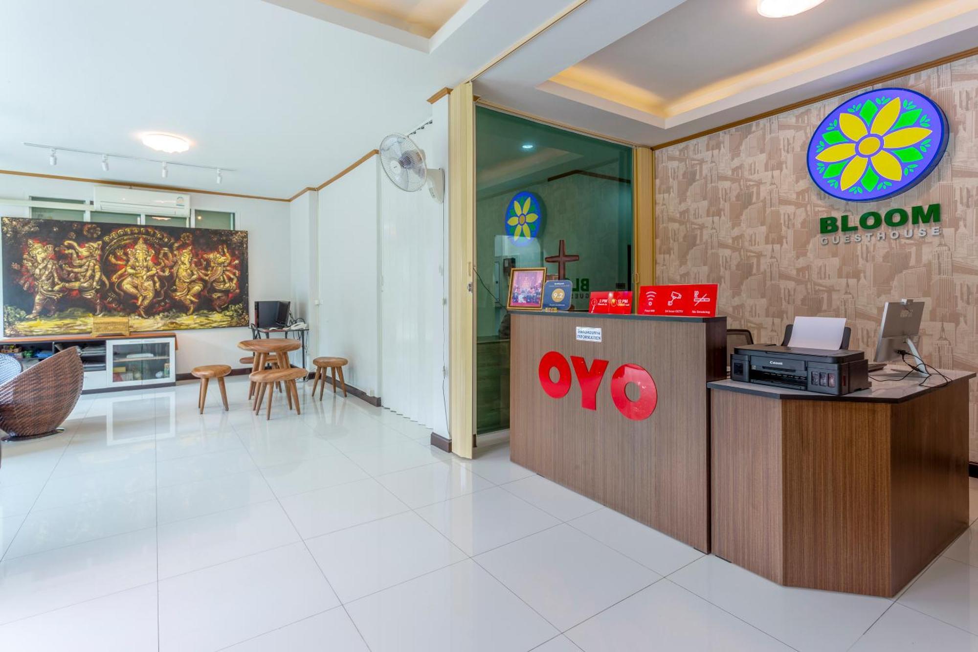 OYO 1053 Bloom Guest House Chiang Mai Extérieur photo