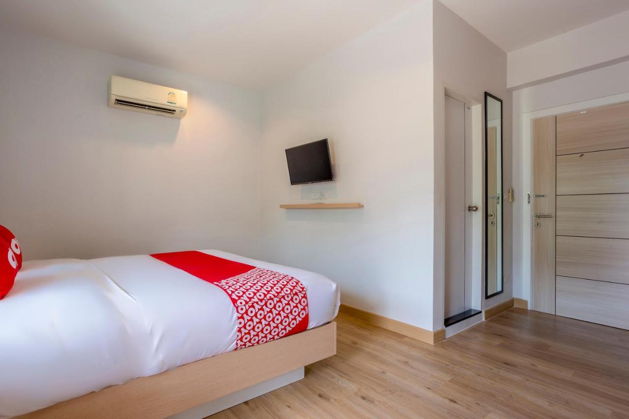 OYO 1053 Bloom Guest House Chiang Mai Extérieur photo