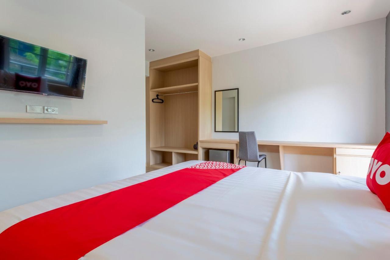 OYO 1053 Bloom Guest House Chiang Mai Extérieur photo